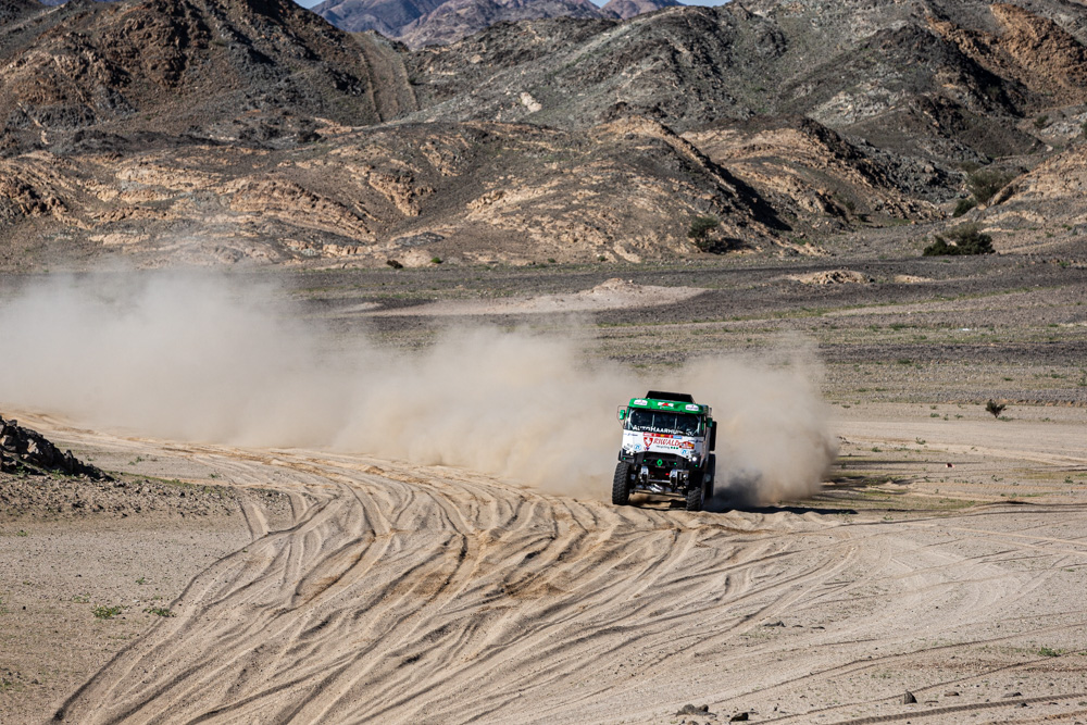 Kamion týmu Riwald Dakar od MKR Technology.